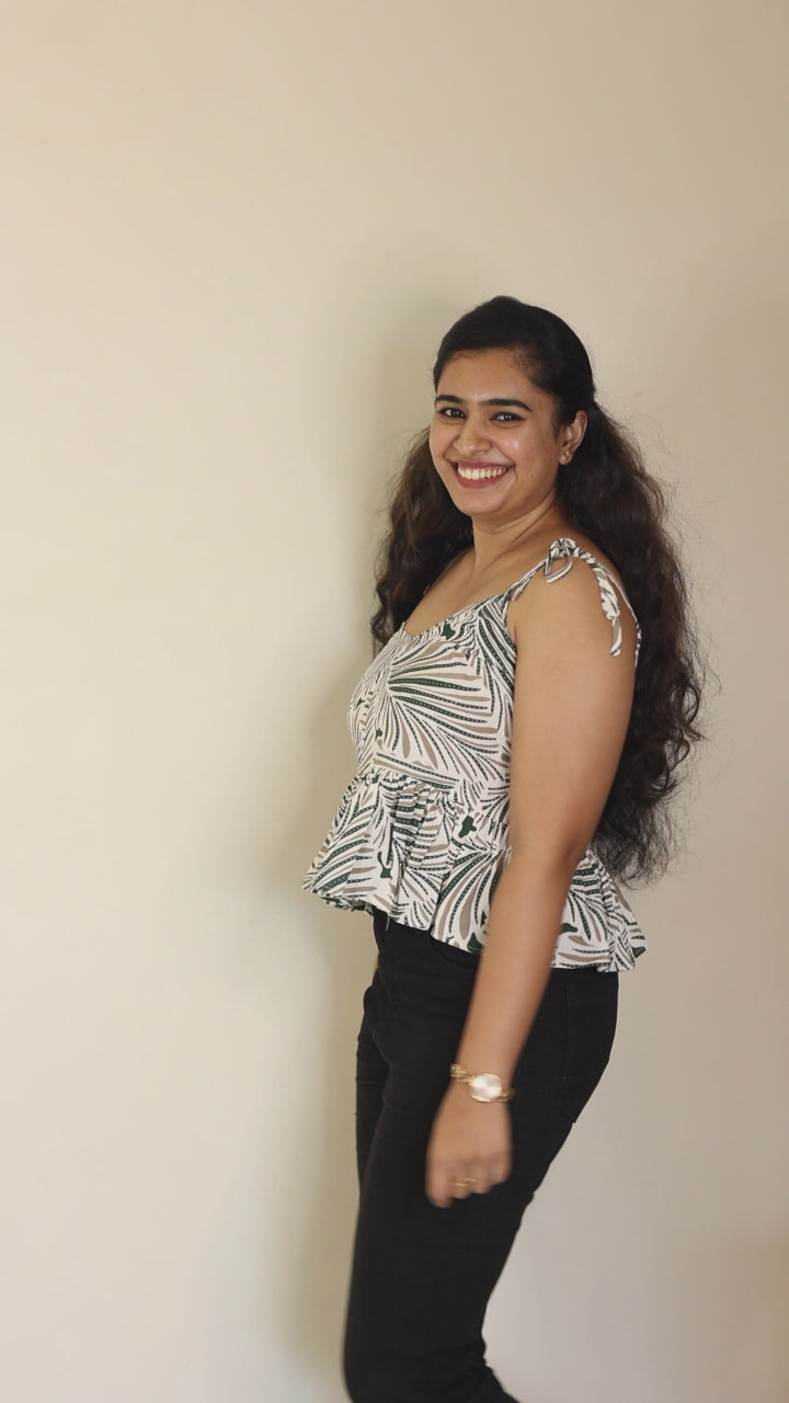 Leaves Print Double Trouble w Dori